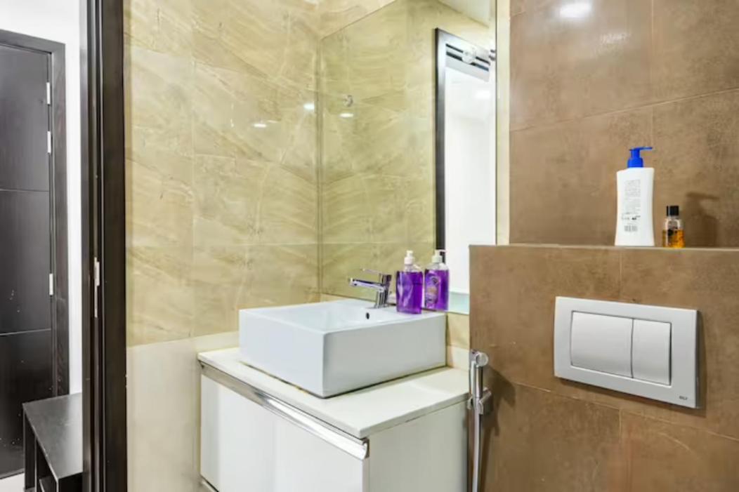 Apartamento Modelux Tower 1 Dubái Exterior foto